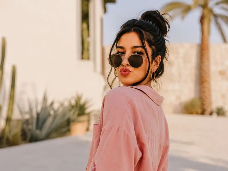 The Over-the-Shoulder Look